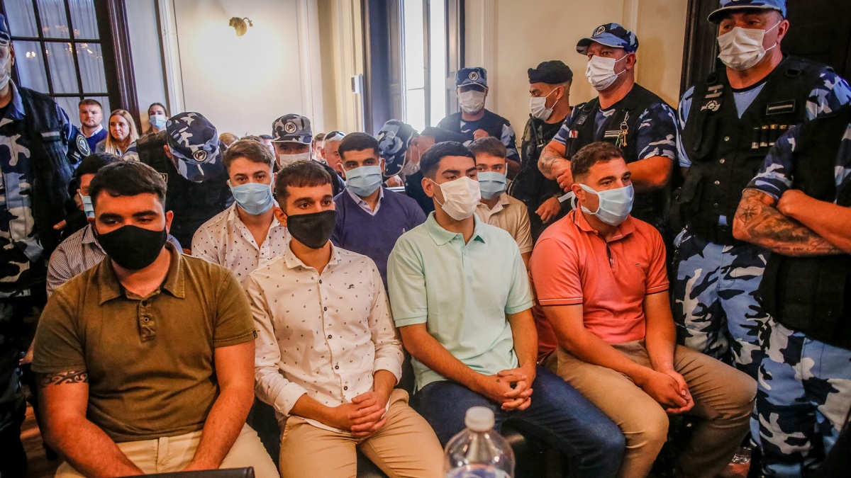 La Fiscalía pidió prisión perpetua para los ocho rugbiers por el crimen de Fernando imagen-5