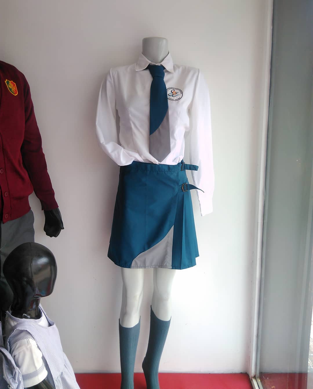 Vuelta a Clases: comprar el uniforme escolar saldría alrededor de 40.000 mil pesos imagen-2
