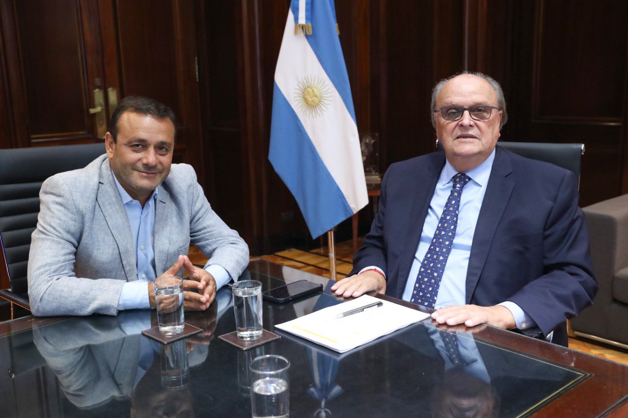 Además del lanzamiento del programa Crear, Herrera Ahuad firmó con Nación un acuerdo para la prórroga de los "Ahora Misiones +21" y "Ahora Canasta" imagen-2