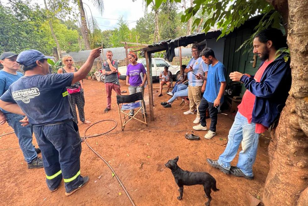 En barrio de Puerto Iguazú familias reclaman provisión de agua, apertura de calles y acceso a la luz imagen-4