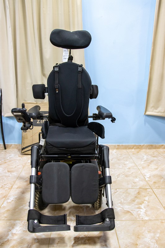 Joven de Eldorado mejora su calidad de vida al recibir una silla de ruedas motorizada imagen-8