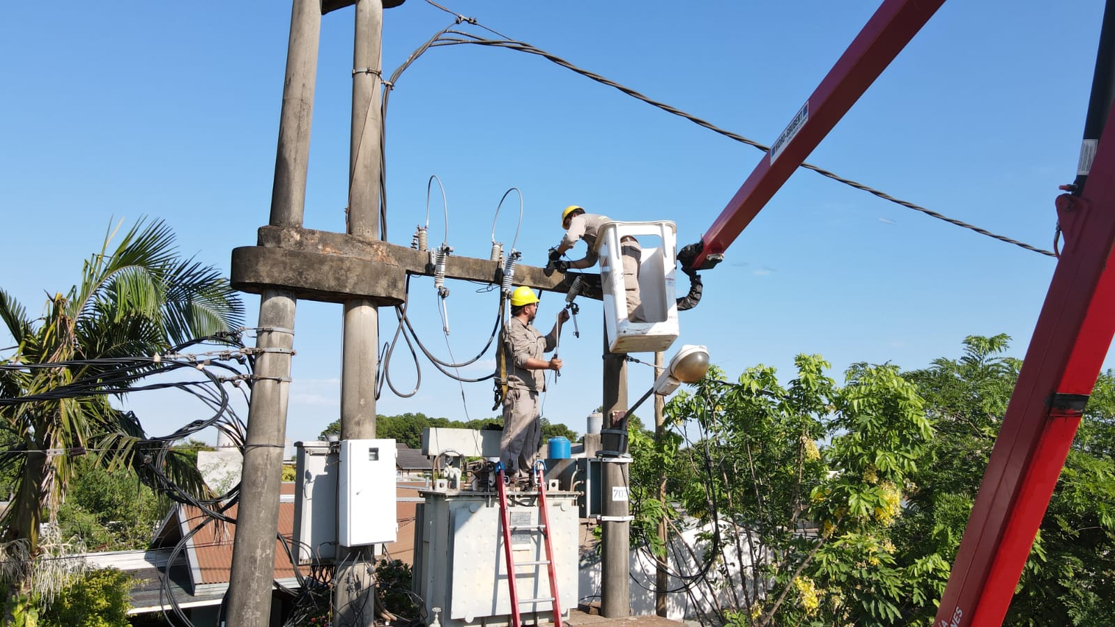Optimizaron las redes eléctricas en el barrio Terrazas imagen-5