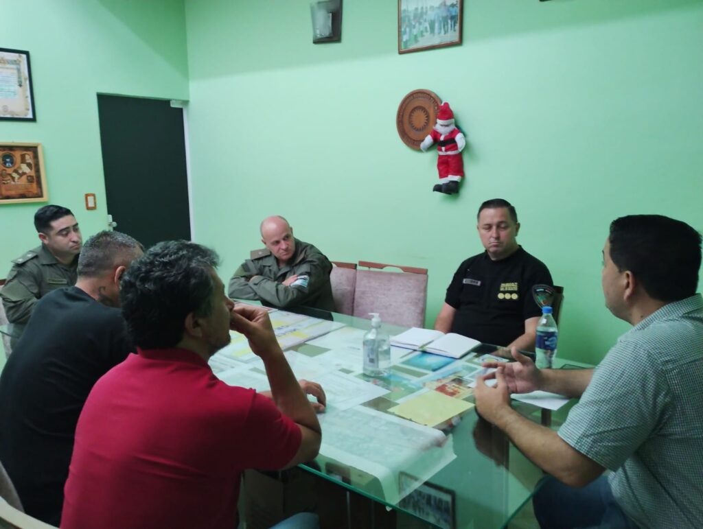 Reunión por seguridad en Irigoyen imagen-2