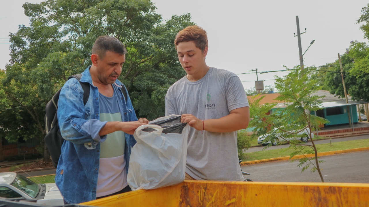 Sumando conciencia ambiental: nueva compostera Comunitaria en el barrio Yacyretá imagen-2