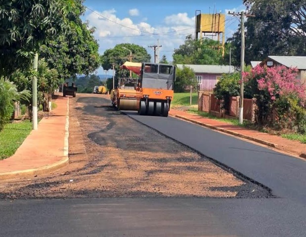 La DPV ejecuta obras de pavimento y demarcación en Colonia Alberdi imagen-4