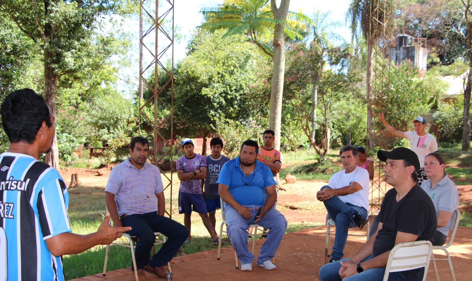 Refuerzan lazos para la producción de yerba en la zona de Perutí imagen-2