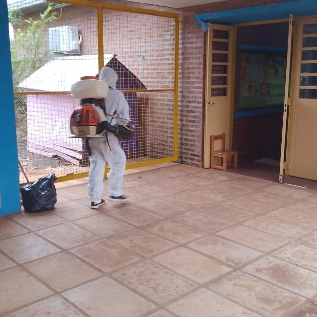 Vuelta a clases: La Municipalidad  de Garupá realizó fumigaciones en establecimientos educativos imagen-4