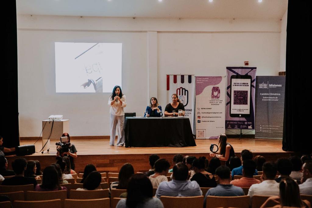 Herrera Ahuad acompañó la apertura de la Charla sobre Violencia contra las Mujeres imagen-2