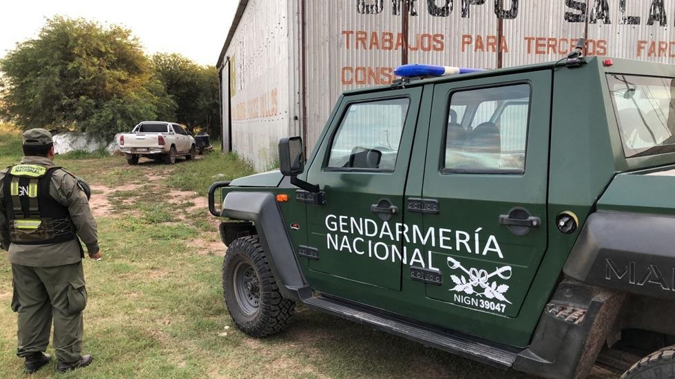 Gendarmería: desarticularon a una organización dedicada al transporte y acopio de granos, secuestraron dinero y armas imagen-6