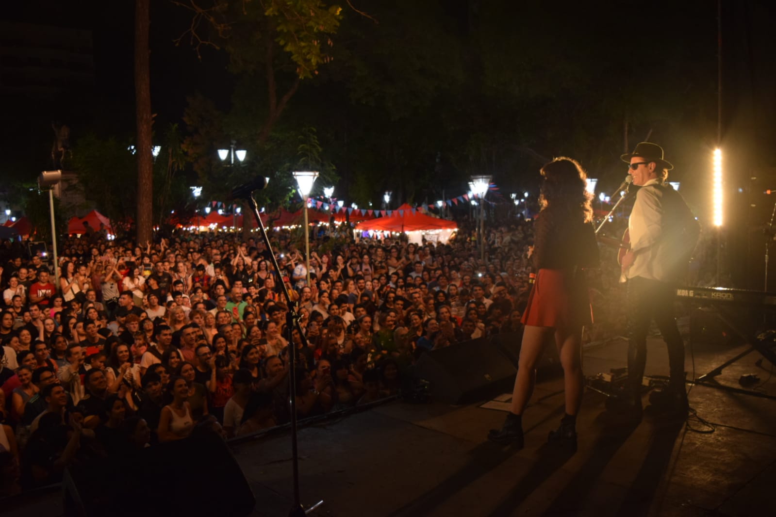 El cantante Coti Sorokin coronó la segunda noche de El Reventón con una exitosa presentación imagen-12