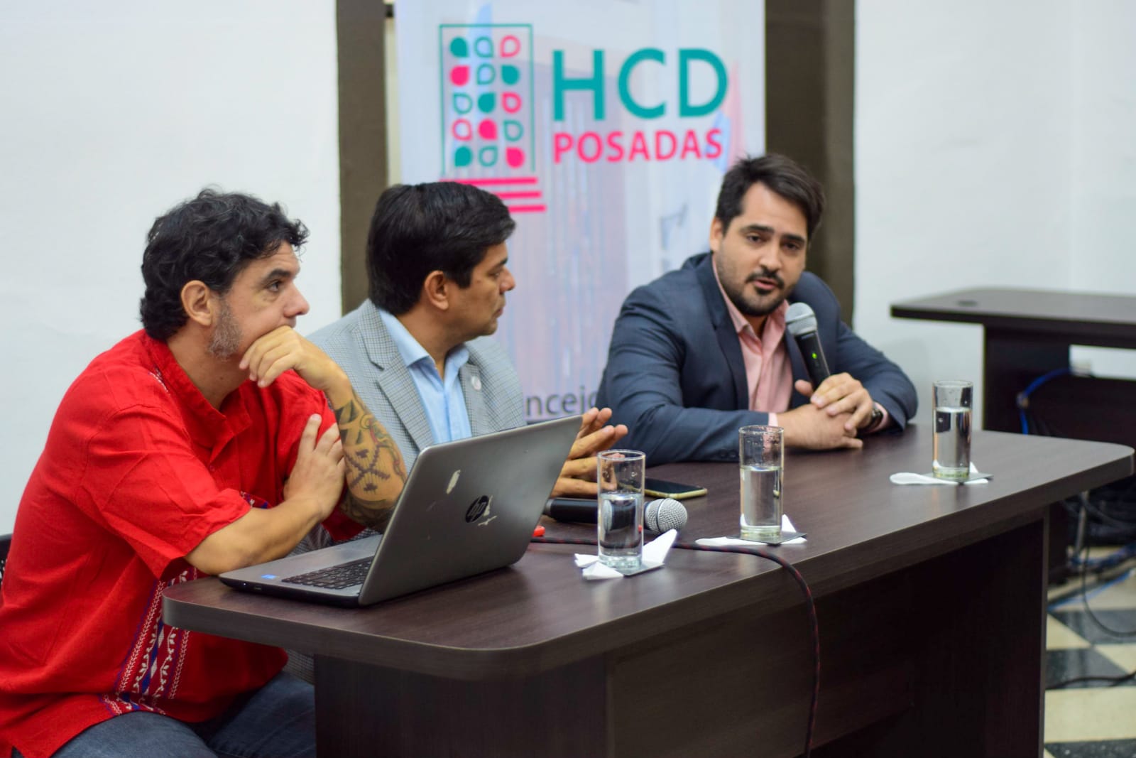 "Posadas también tiene una historia malvinera", destaca historiador en Charla - debate imagen-4