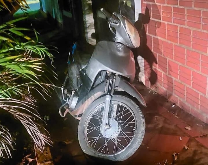 Una patrulla evitó que embarquen una moto robada hacia Brasil imagen-2