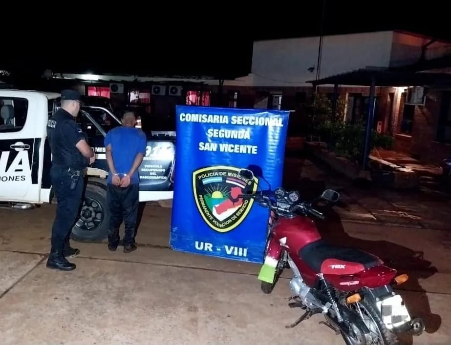 Una patrulla evitó que embarquen una moto robada hacia Brasil imagen-6