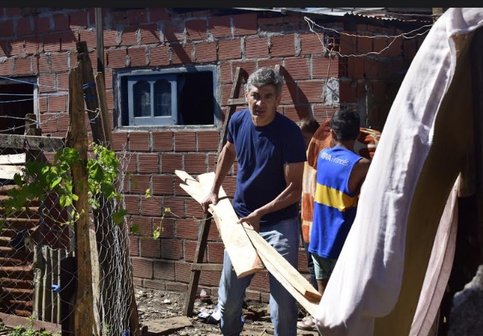 "Negrito" Rodríguez y sus candidatos a concejales llevan soluciones habitacionales a vecinos de Posadas imagen-16